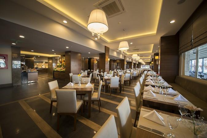 Crew Ramada Resort Lara