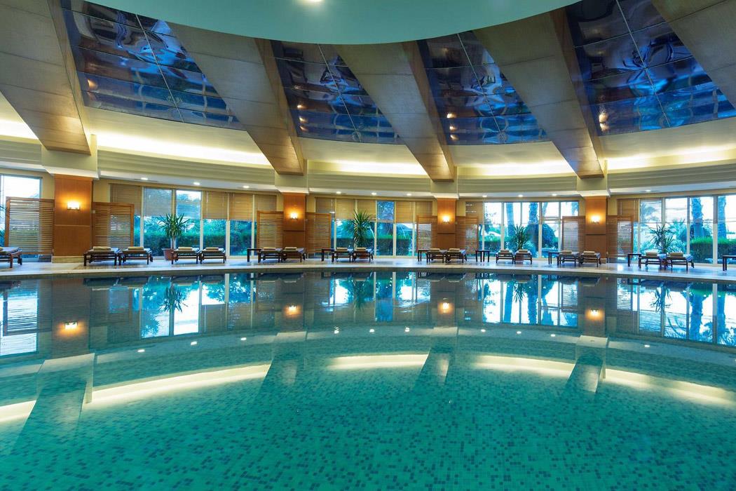 Crystal Admiral Resort Suites & Spa