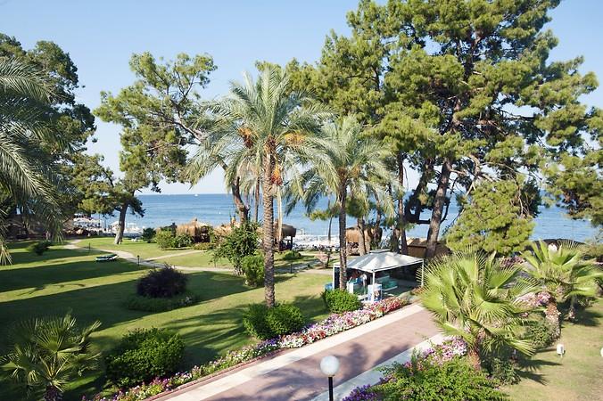 Crystal Aura Beach Resort & SPA Hotel