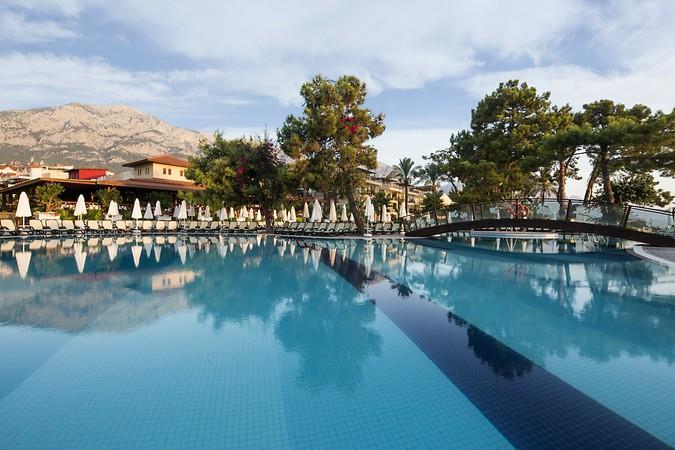 Crystal Aura Beach Resort & SPA Hotel
