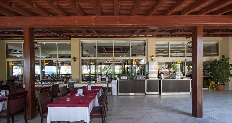 Crystal Aura Beach Resort & SPA Hotel