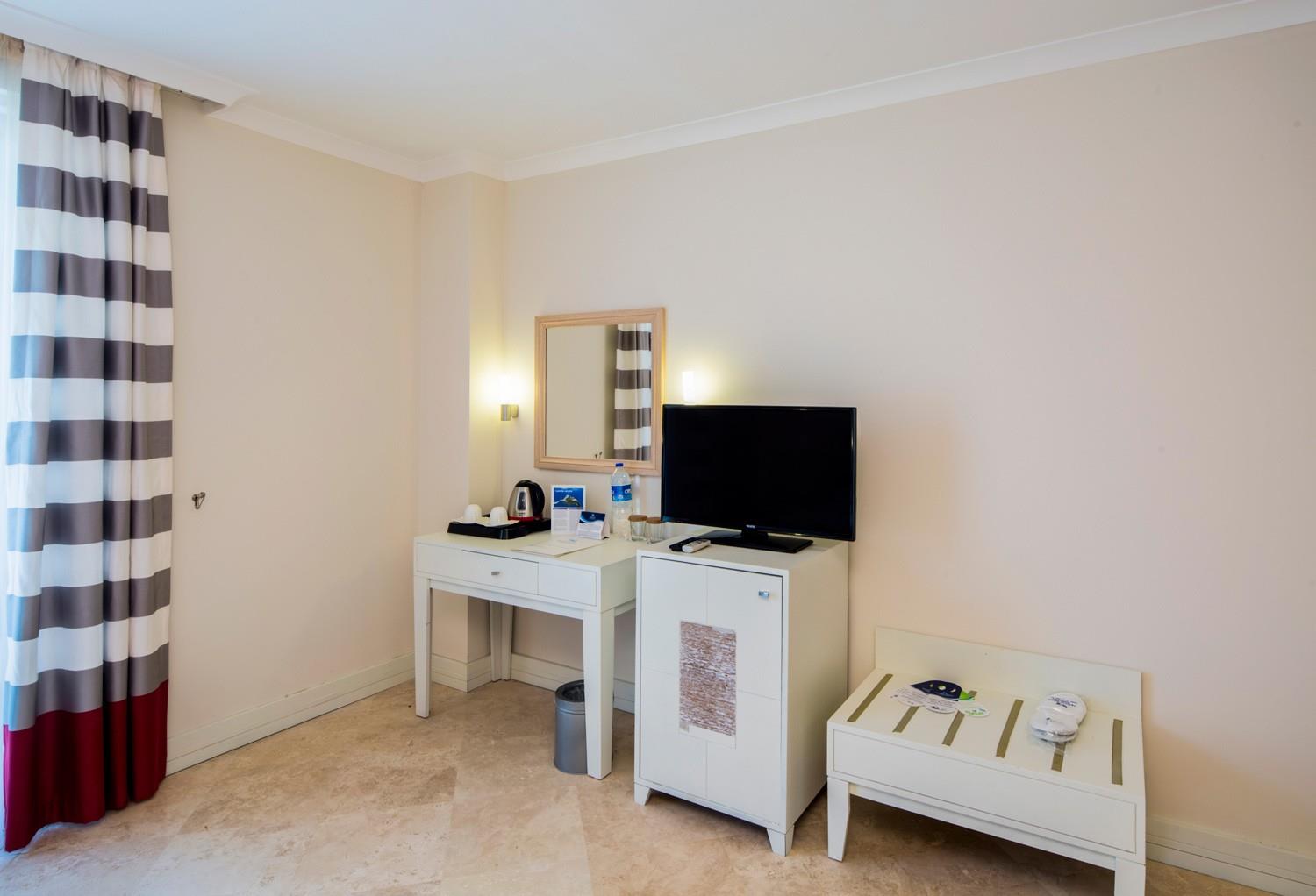 Crystal Boutique Beach Resort
