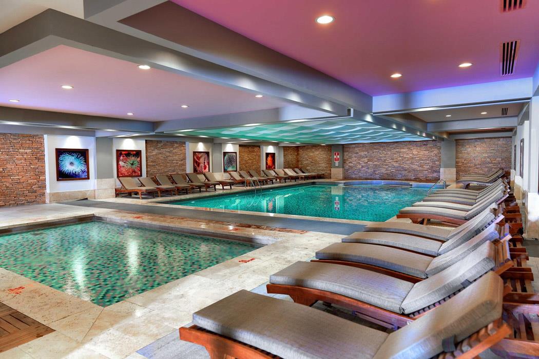 Crystal De Luxe Resort & SPA Hotel