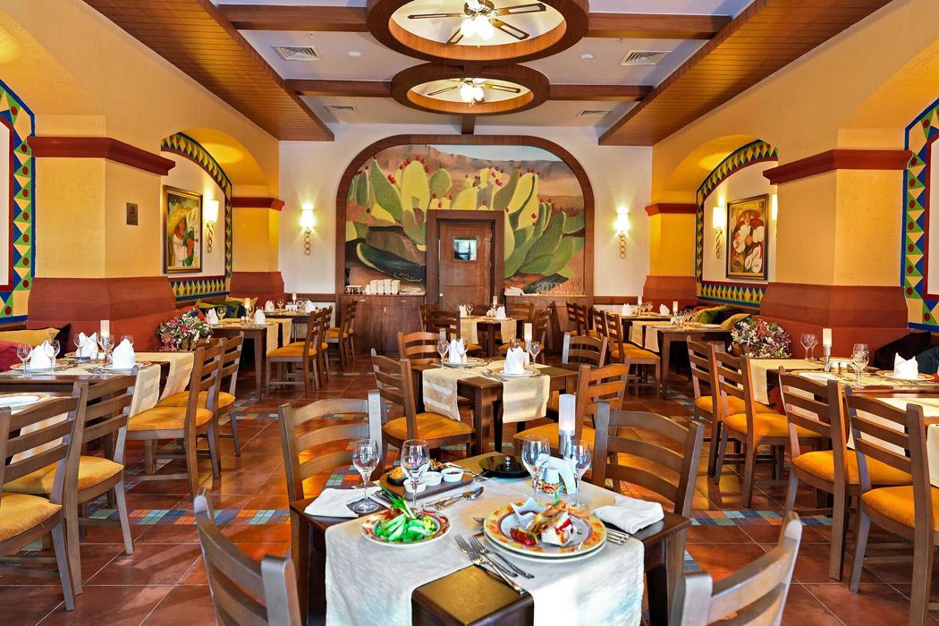 Crystal De Luxe Resort & SPA Hotel