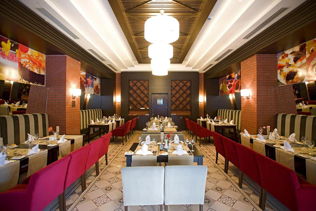 Crystal De Luxe Resort & SPA Hotel