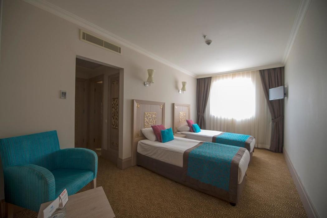 Crystal Family Resort & SPA Hotel