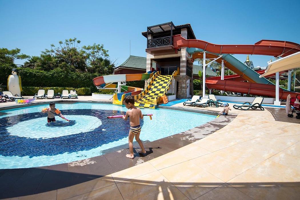 Crystal Family Resort & SPA Hotel