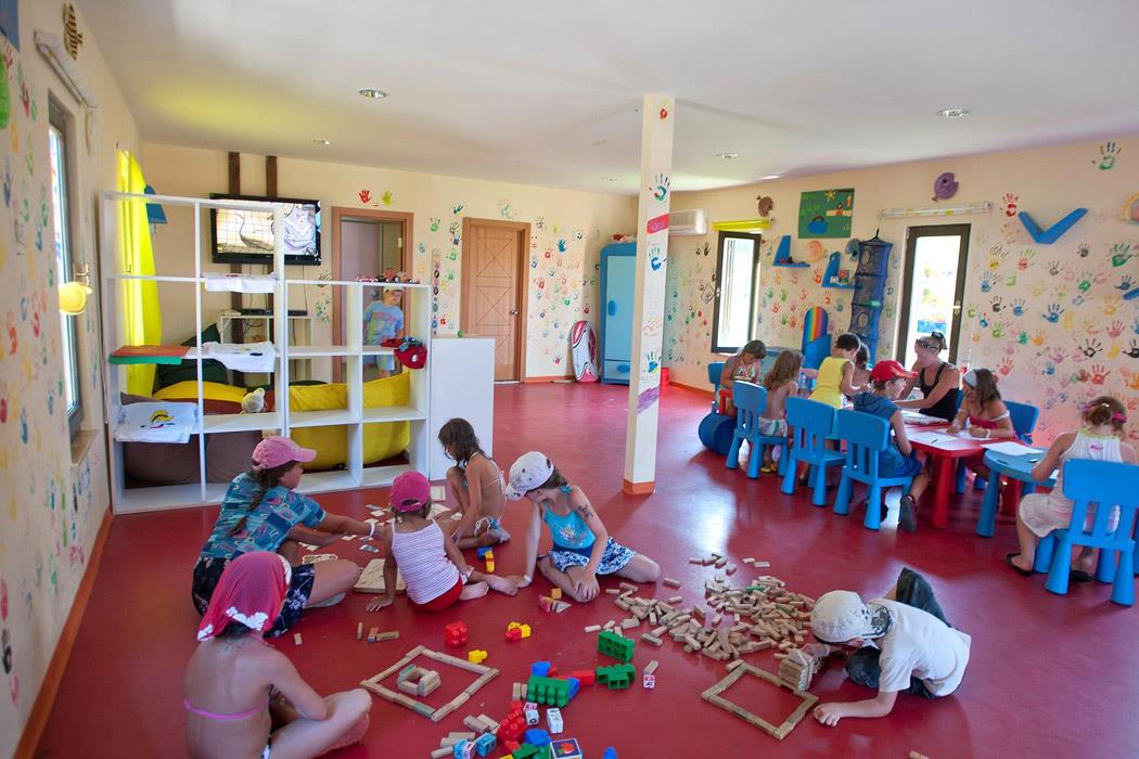 Crystal Flora Beach Resort