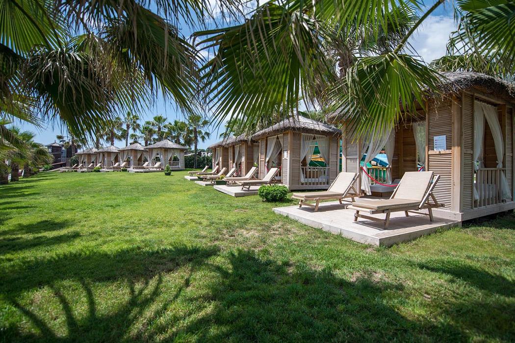 Crystal Flora Beach Resort