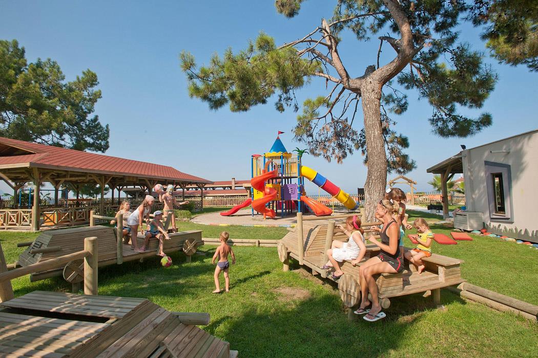 Crystal Flora Beach Resort