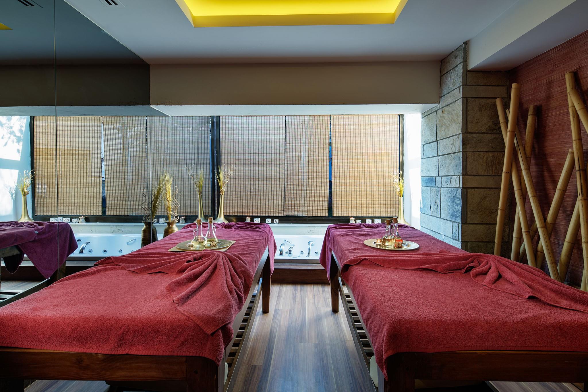 Crystal Green Bay Resort Spa