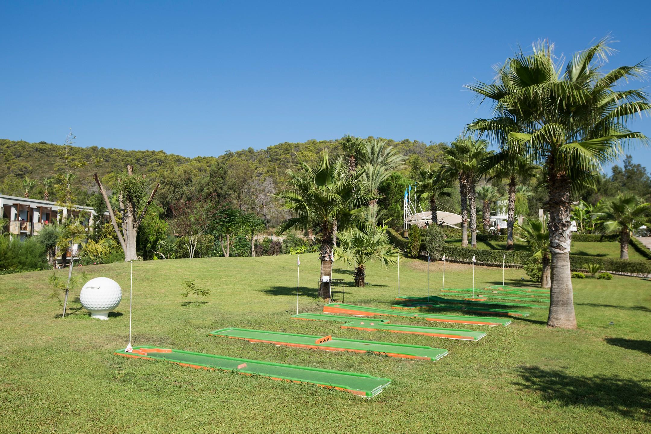 Crystal Green Bay Resort Spa