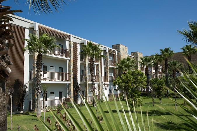 Crystal Green Bay Resort Spa