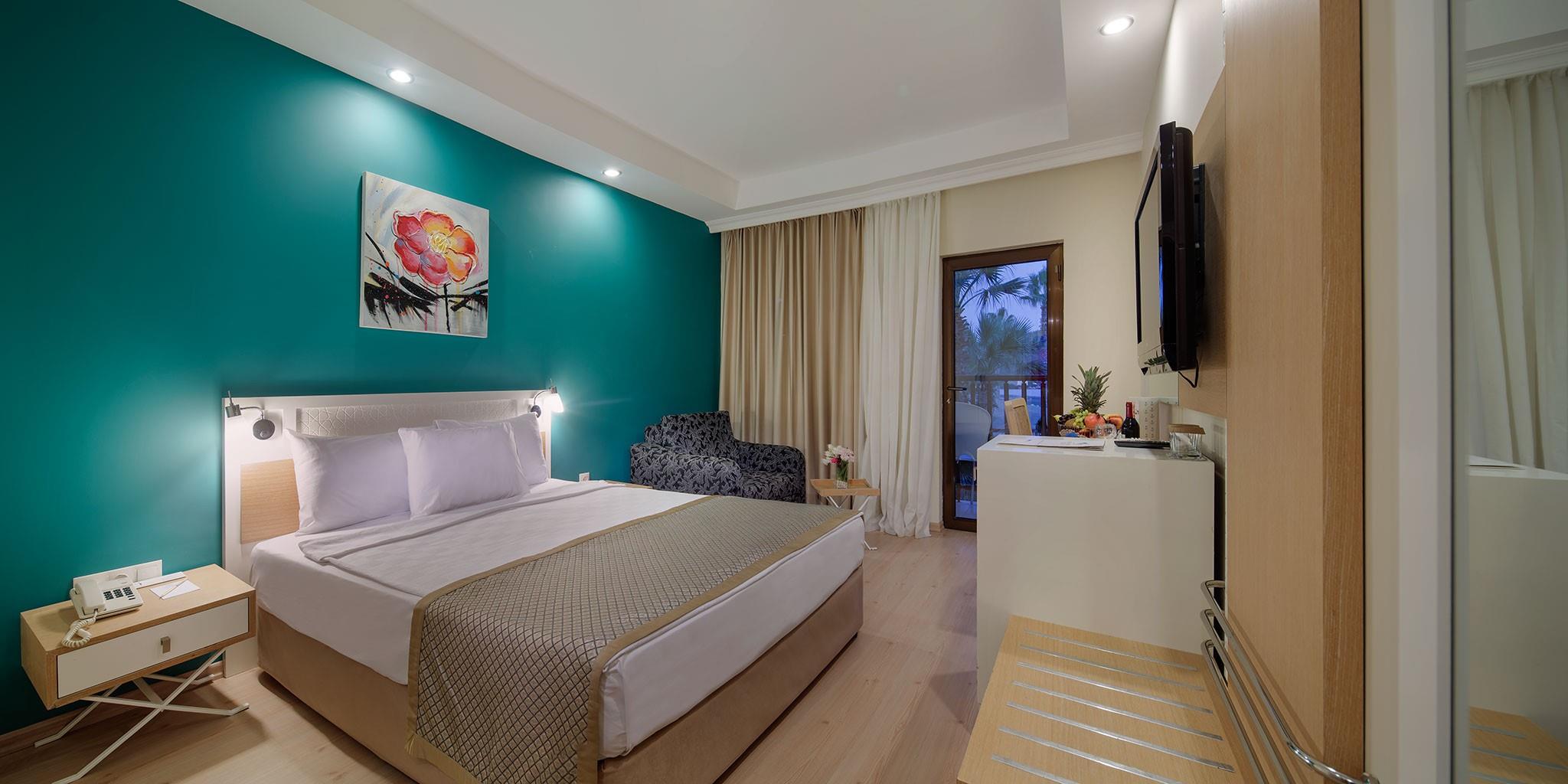 Crystal Green Bay Resort Spa