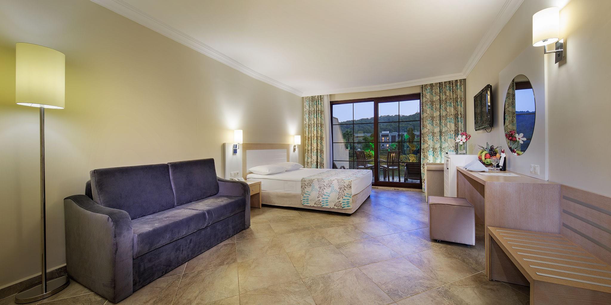 Crystal Green Bay Resort Spa