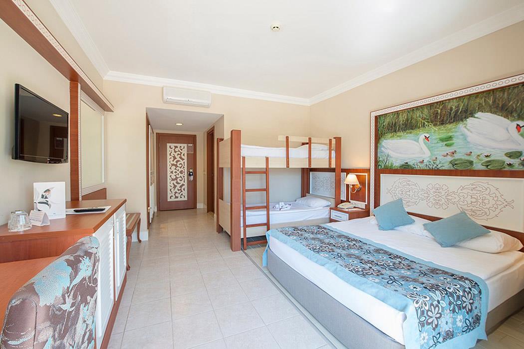 Crystal Paraiso Verde Resort & SPA