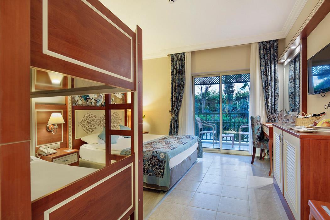 Crystal Paraiso Verde Resort & SPA