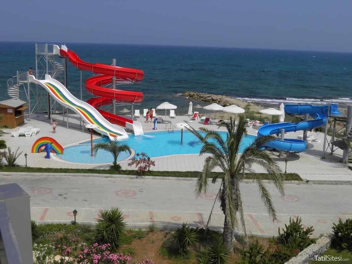 Crystal Rocks Holiday Resort