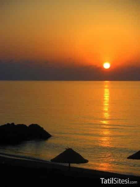 Crystal Rocks Holiday Resort