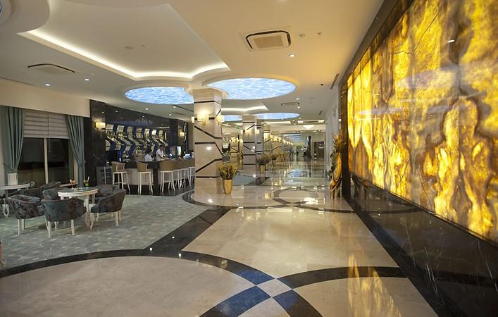 Crystal Waterworld Resort & Spa