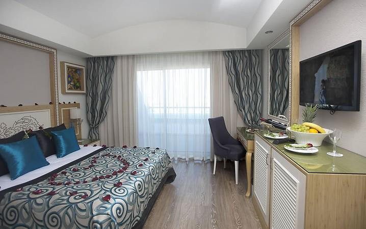 Crystal Waterworld Resort & Spa