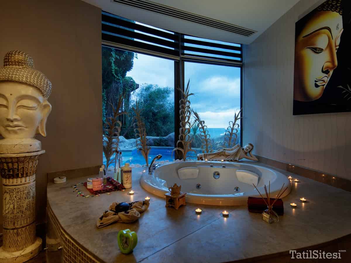 Crystal Sunrise Queen Luxury Resort & SPA