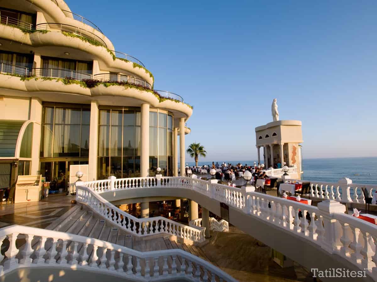 Crystal Sunrise Queen Luxury Resort & SPA