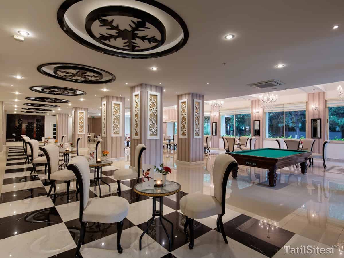 Crystal Sunrise Queen Luxury Resort & SPA