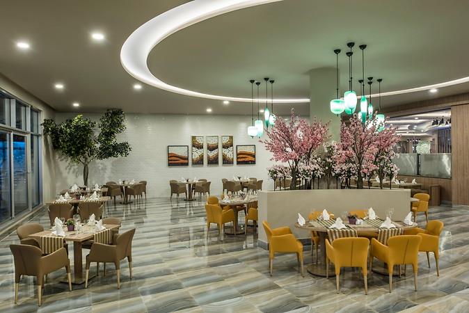 Delphin Be Grand Resort