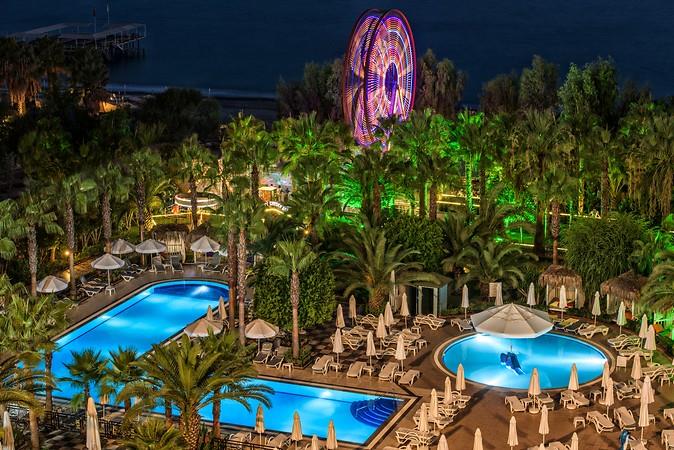 Delphin Deluxe Resort Hotel