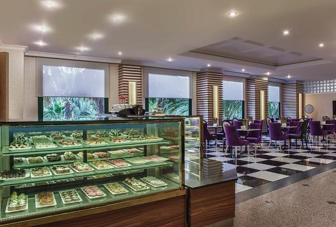 Delphin Deluxe Resort Hotel