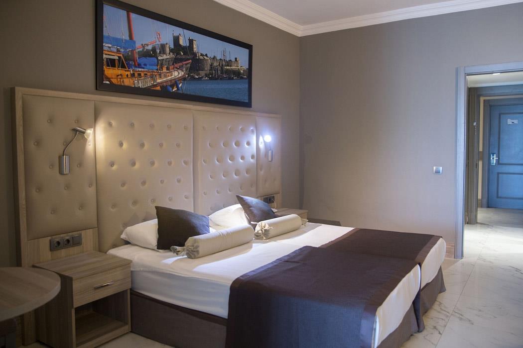 Delta Beach Resort Hotel