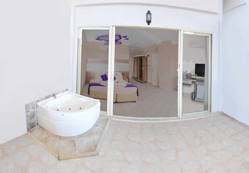 Dora Beach Turunc Hotel