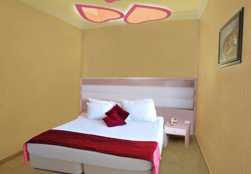 Dora Beach Turunc Hotel