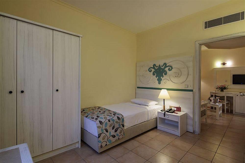 Euphoria Palm Beach Resort