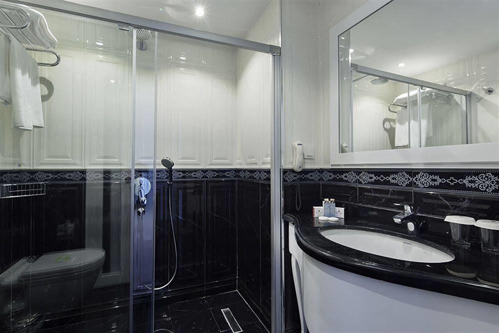 Euphoria Palm Beach Resort