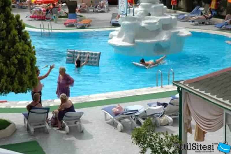 Tropicana Garden Hotel