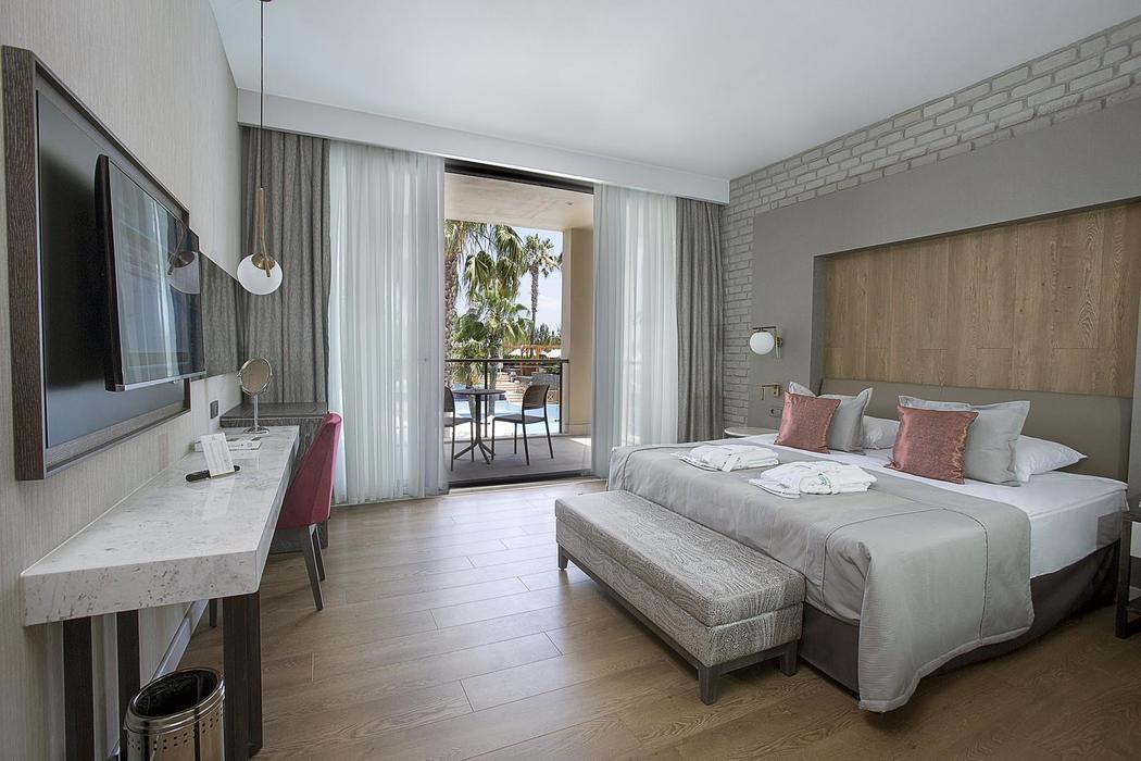 Fame Residence Lara SPA Hotel