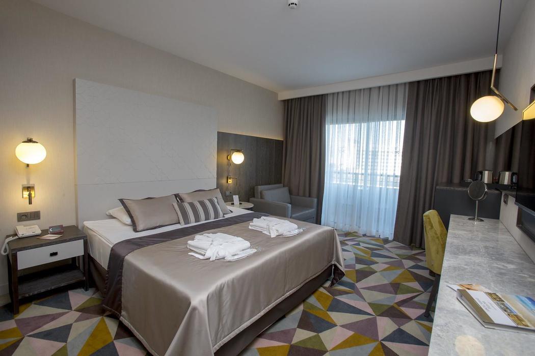 Fame Residence Lara SPA Hotel