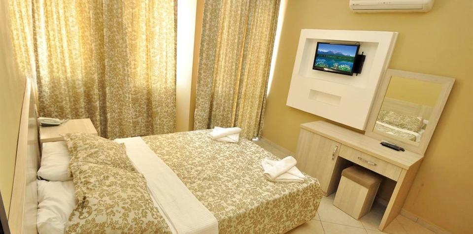 Flora Palm Resort Hotel