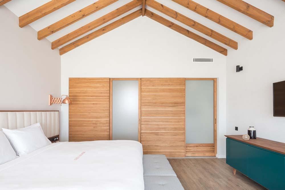 Gillham Vineyard Hotel