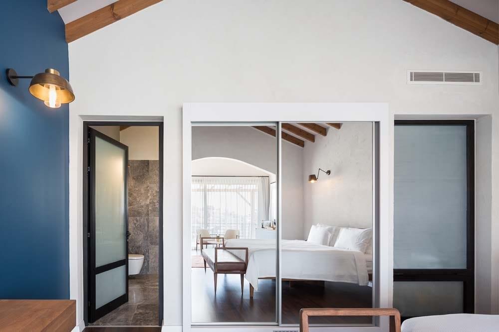 Gillham Vineyard Hotel