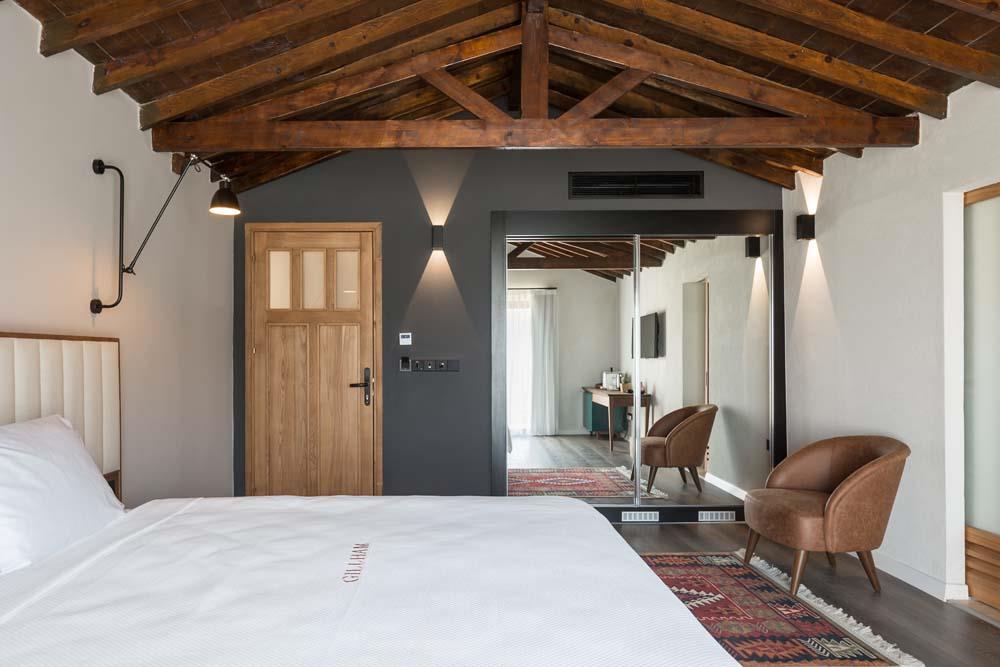 Gillham Vineyard Hotel