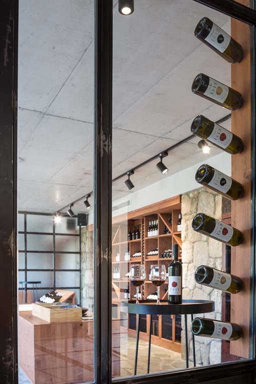 Gillham Vineyard Hotel