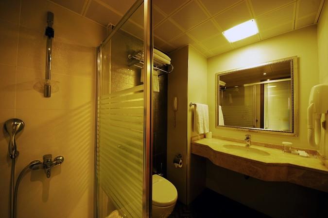 Golden Rock Beach Hotel 