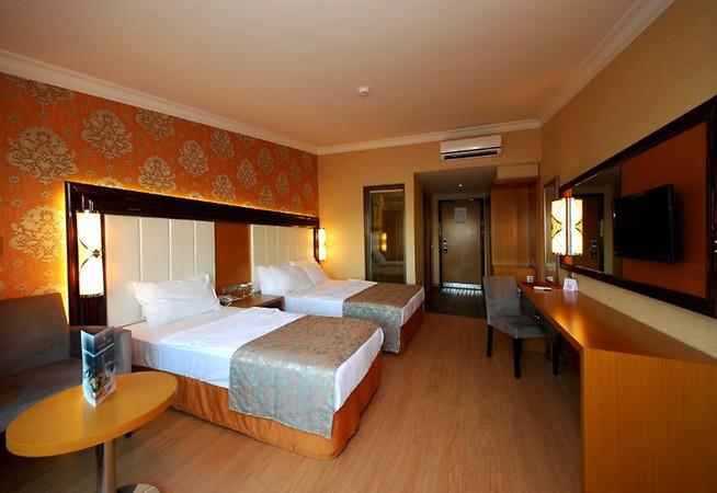 Golden Rock Beach Hotel 