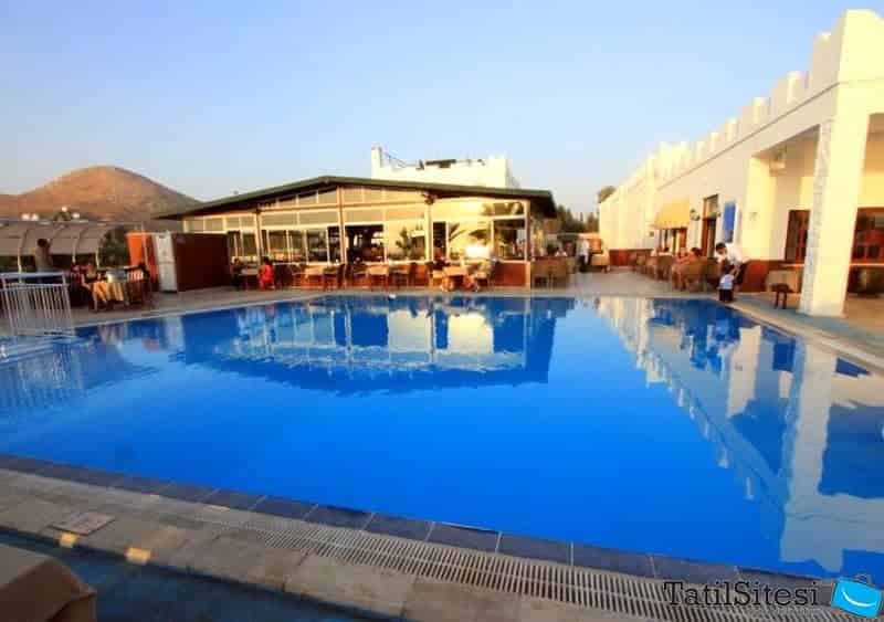 Golden Sunset Beach Hotel 