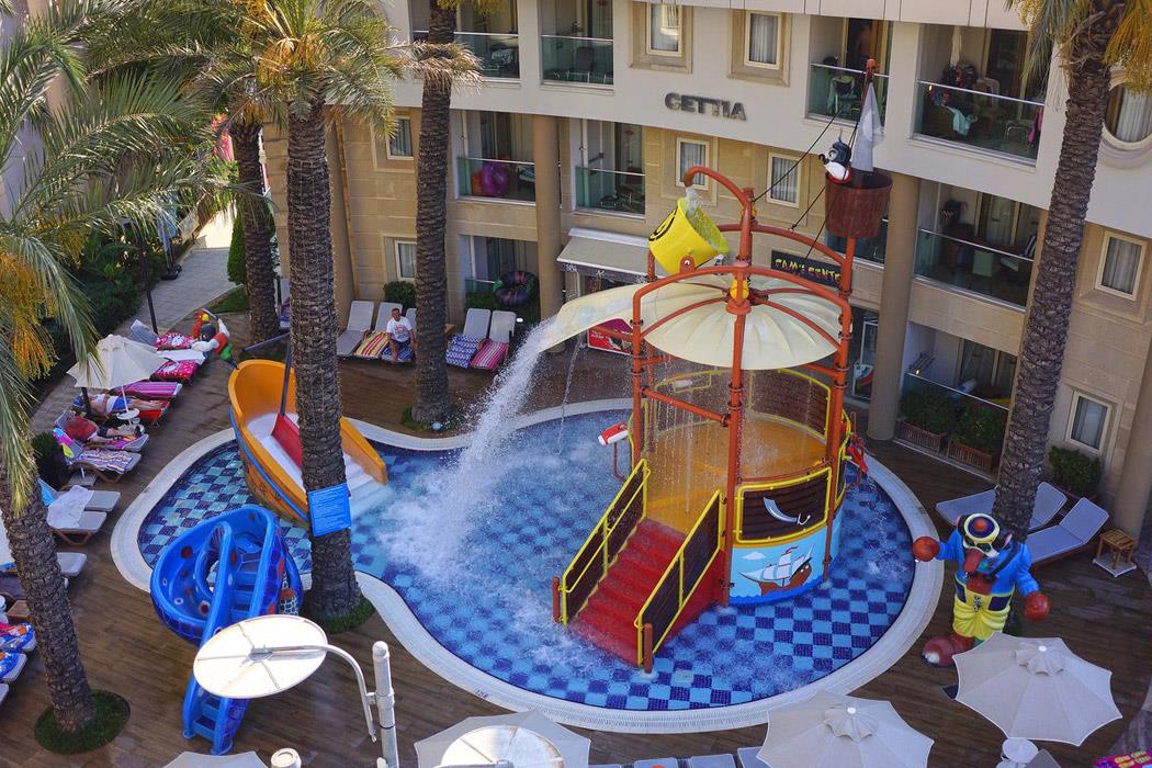 Grand Cettia Hotel