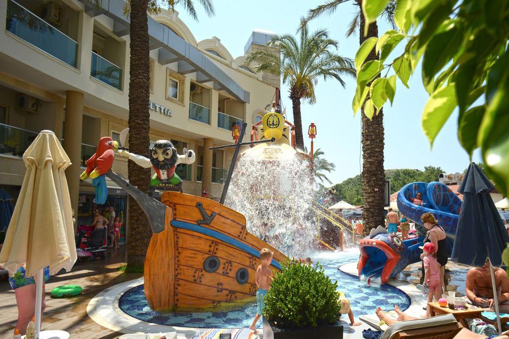Grand Cettia Hotel