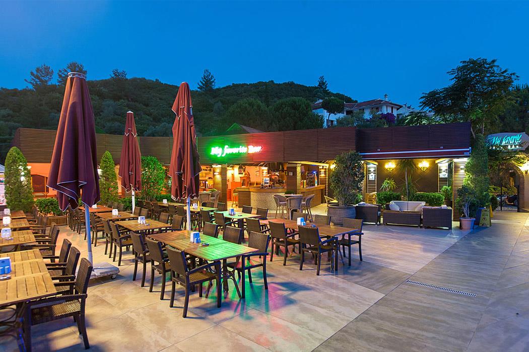 Grand Cettia Hotel